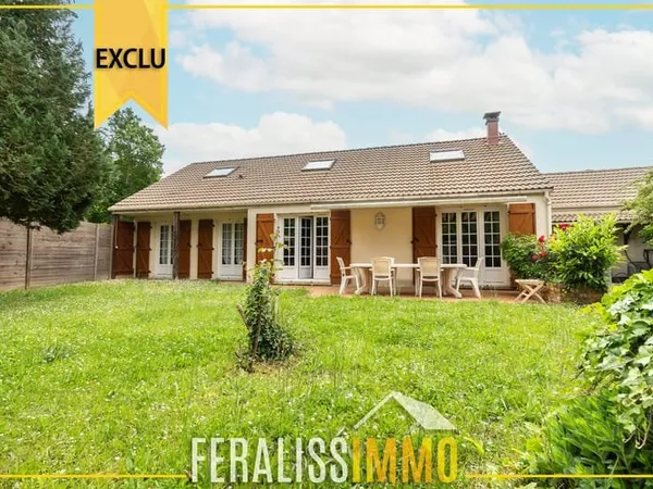 Tranquillité assurée pour cette maison familiale d'environ 1