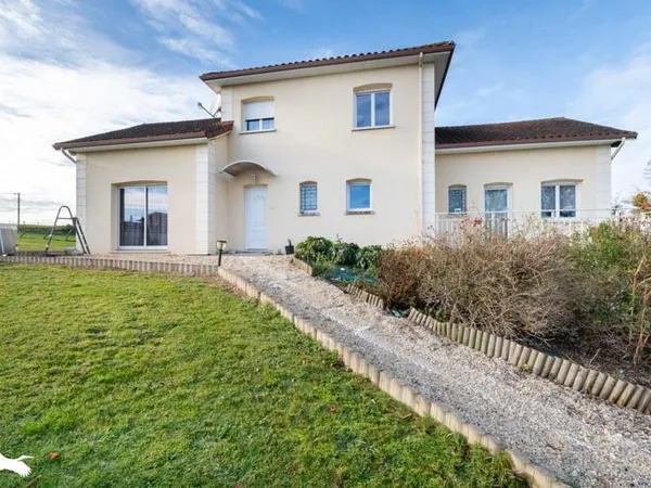 Maison 8 pièces 177 m²