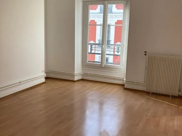 4 pieces à Levallois
