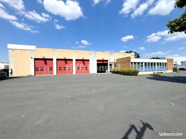 Local 1240 m² Herblay