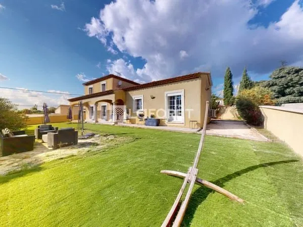 Maison La Fare Les Oliviers 5 pièce(s) 163 m2