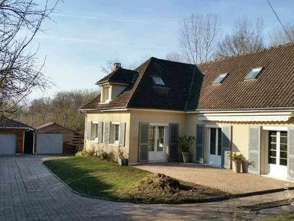 Maison 6 pièces 210 m²