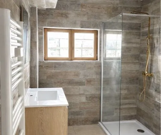 Appartement T3 refait à neuf 70 m² avec balcon - La Sône