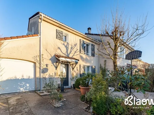 Maison lumineuse de 3 chambres à vendre à Jonage