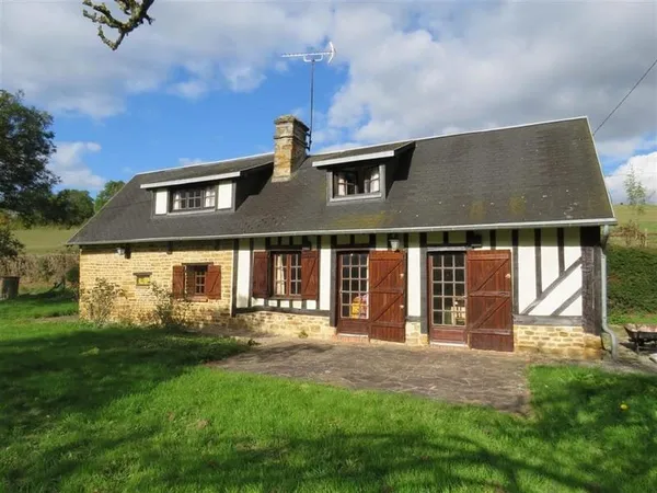 Belle maison en pierres et colombages à acheter dans la région de Vimoutiers - Gacé 61 à 2h de paris