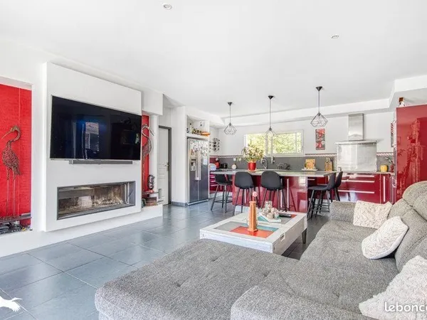 Maison 5 pièces 136 m²