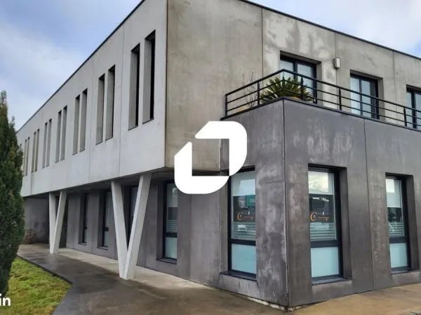 Bureau 120 m²