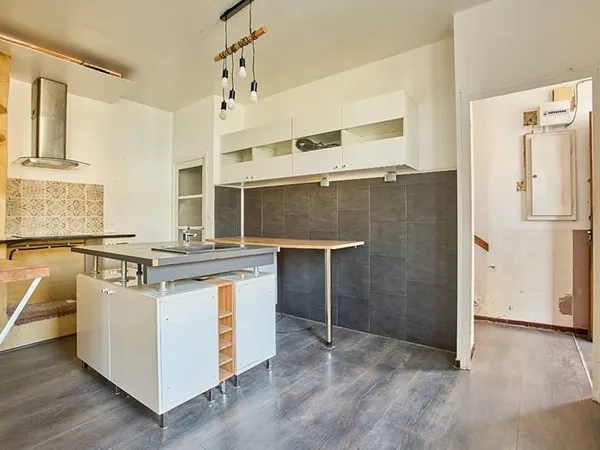 Maison de rue avec potentiel ? Proche centre-ville de Vic-Fezensac (Gers)