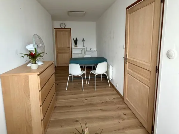 Bureau et espace de travail Location Saint-Saulve  20m² 400€