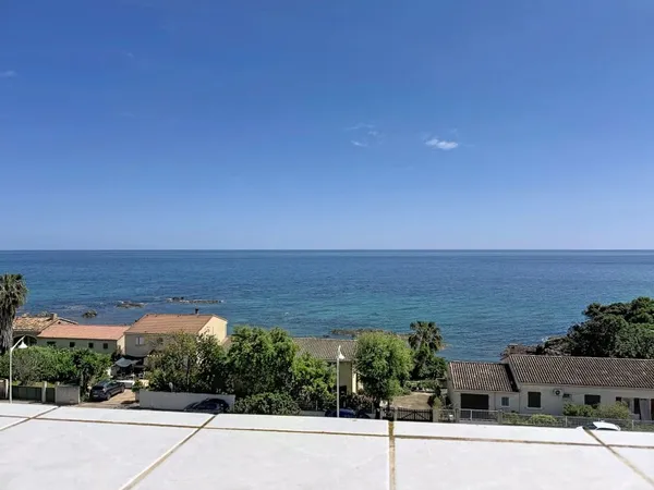 Appartement T2 vue mer 52 m2 + terrasse 198 000 EUR Sole
