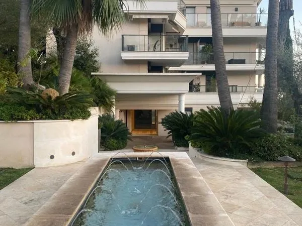 Studio 1 pièce 25 m²