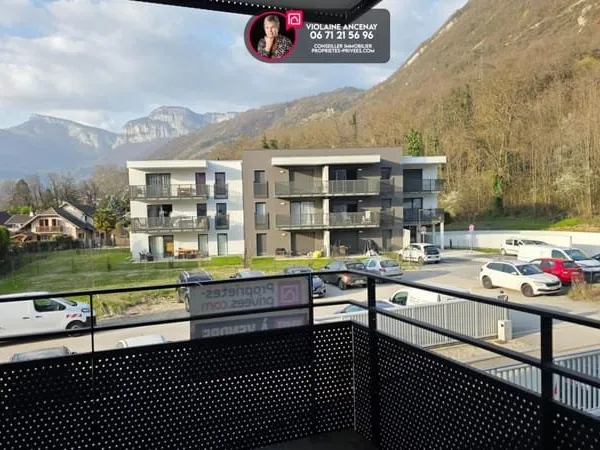 Appartement T2 Challes Les Eaux 43 m2 avec garage