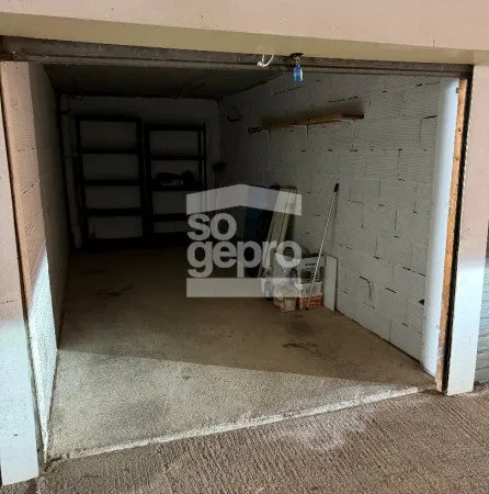 Garage 12 m²