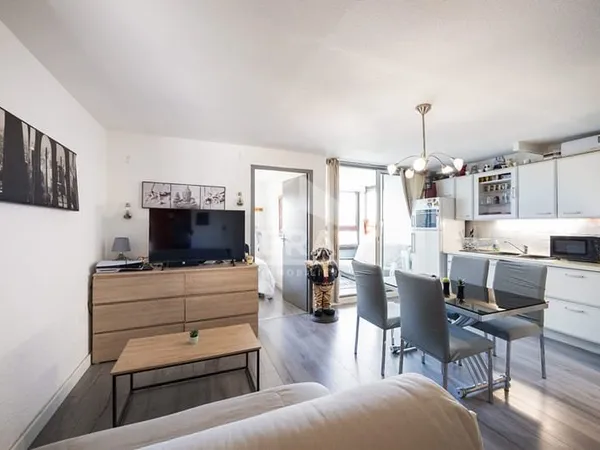 Appartement 2 pièces avec parking à vendre à Saint Cyprien - Secteur Plage