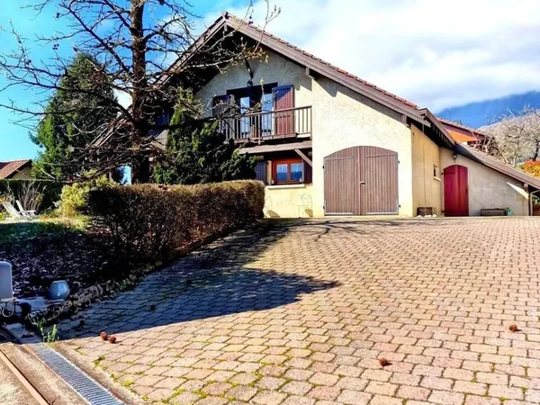 Maison 4 pièces 184 m²