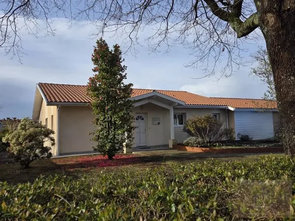 MAISON 145 M2 AVEC JARDIN