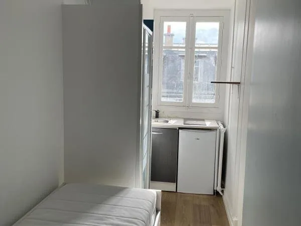 Investissement locatif - 3 petites studettes Paris 17 - Proche Terne