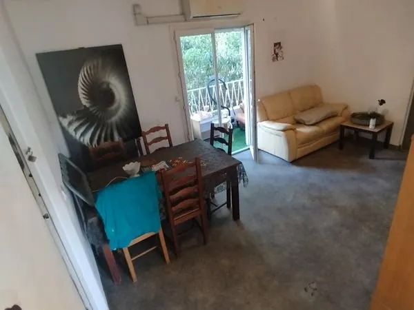 F4 3CH proche centre, cave, balcon, parking