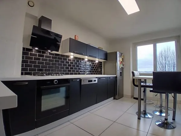 Appartement Aurillac avec Balcon et Garage dernier étage