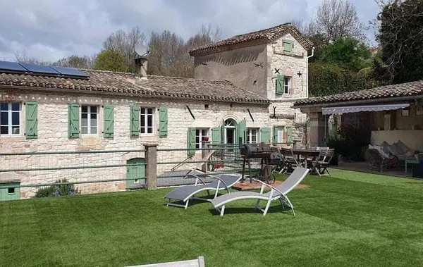 Maison 9 pièces 240 m²