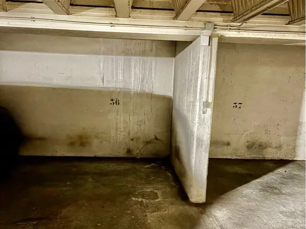 Parking à louer Paris 16e au sous sol d un immeuble securisé