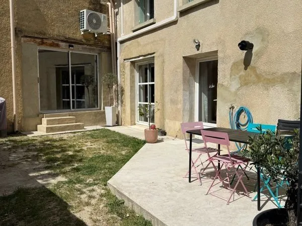 Maison de ville rénové de 87 m² + bâti 127 m² - cour intérieure