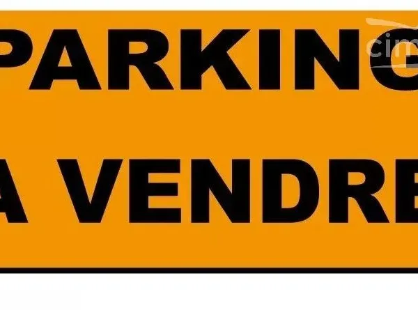 EMPLACEMENT DE PARKING À VENDRE