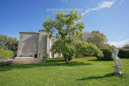 Château 15 pièces 450 m²