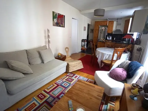 APPARTEMENT PLEIN CENTRE SUD TYPE F3