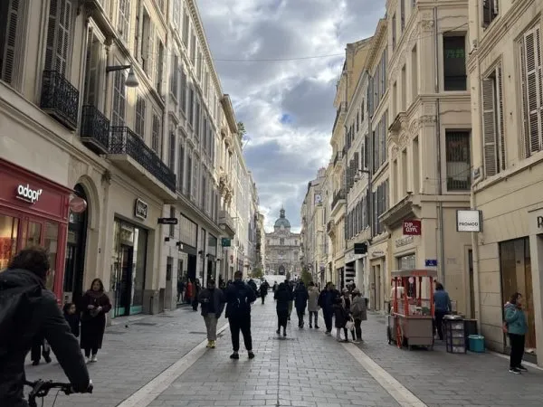 Boutique idéalement située