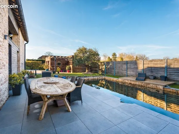 Maison 6 pièces 250 m²