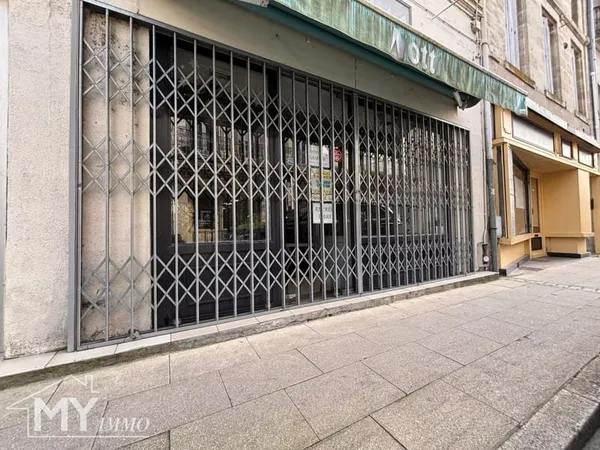 SAINTE FOY LA GRANDE : Immeuble de caractère en secteur commerçant - Fort potentiel