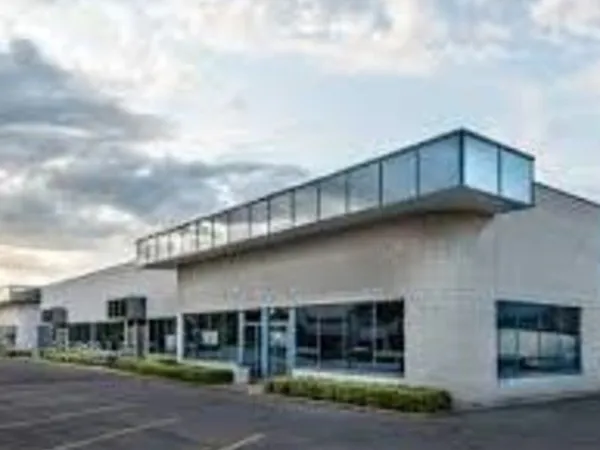 À louer - Local commercial de 399 m² - Emplacement n°1 ! Saint Omer (62)