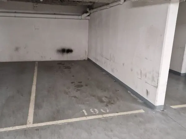 Place de parking sécurisée rue des étudiants
