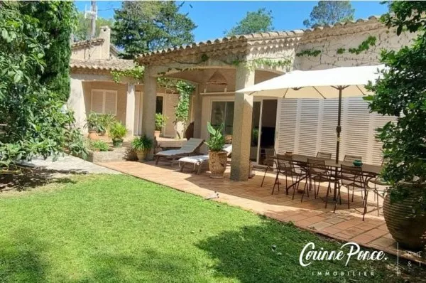 VILLA DE STANDING NIMES QUARTIER RESIDENTIEL CORINNE PONCE I