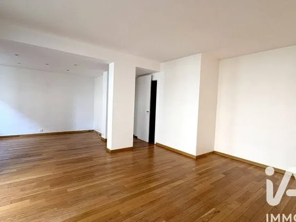 Appartement 6 pièces 104 m²