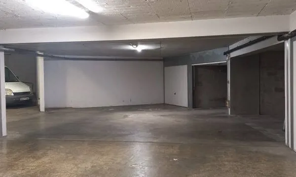 Parking 13 m²