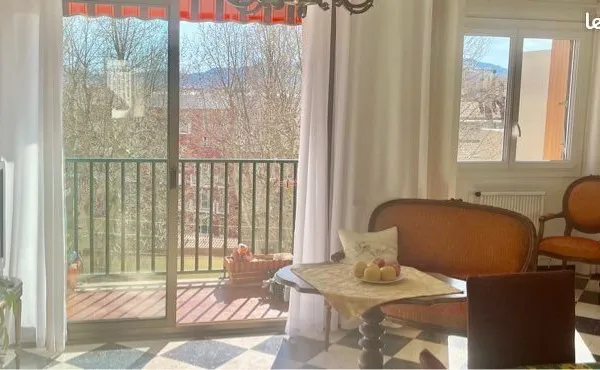 À vendre T2/T3 60m2 sans vis à vis
