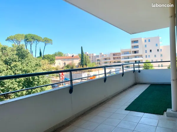 Particulier loue T2 meublé + Place de parking résidence fermée