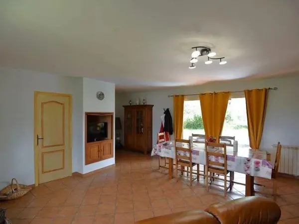 Proche centre village Villa de 140 m² avec 4 chambres