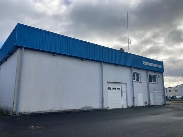 Local 600 m²