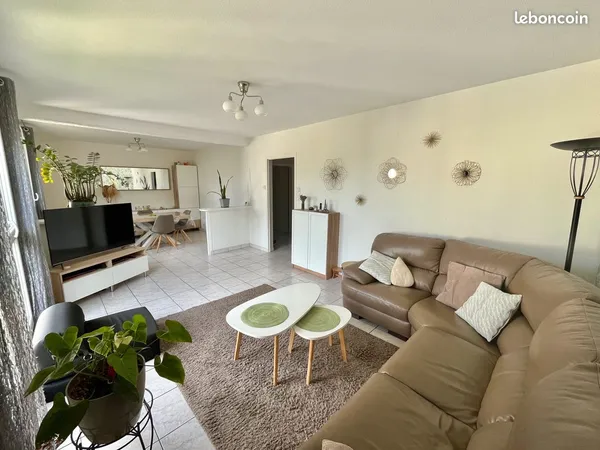 Appartement T5 transformé en T4 lumineux de 92 m²