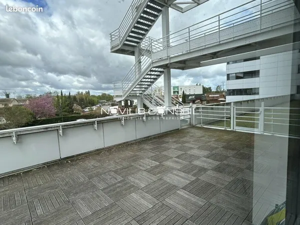 BUREAUX 545 m² MURET