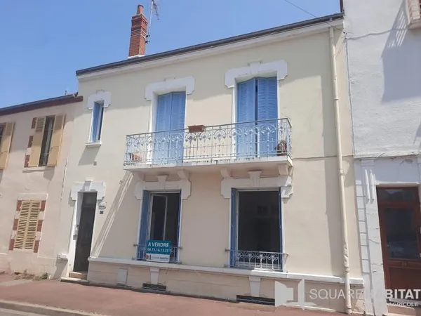 Immeuble composé de 3 F3 au sein du quartier du plan d'eau à Vichy 184.57 m2