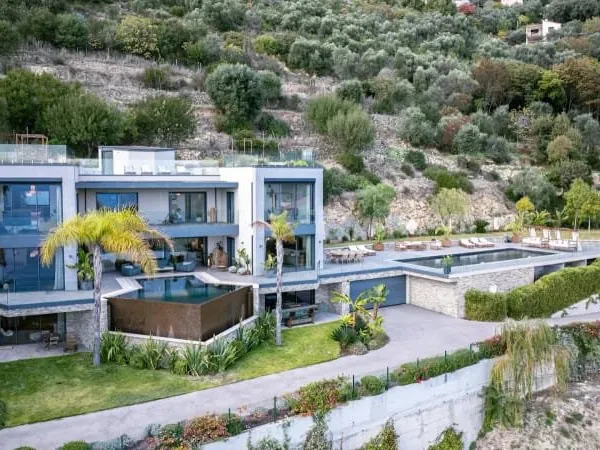 Villa 7 pièces 484 m²