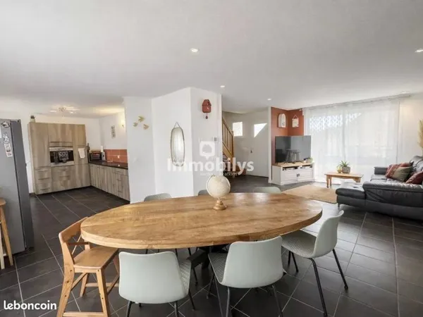 Maison 8 pièces 133 m²