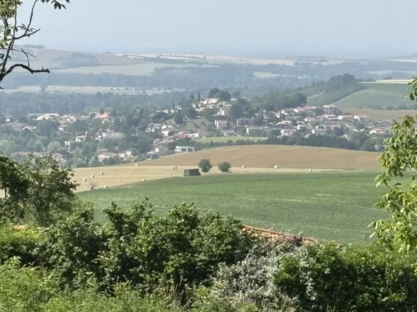 À VENDRE 4 TERRAINS CONSTRUCTIBLES À SAINT-GEORGES-SUR-ALLIER PETIT LOTISSEMENT PRIVILÉGIÉ