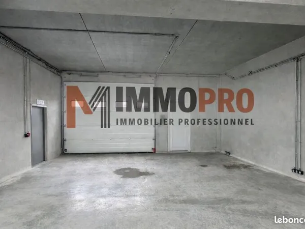 Entrepôt 262 m² Valbonne