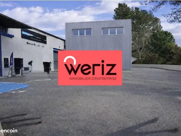 Local industriel 800 m²
