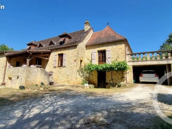 Propriété 8 pièces 214 m²